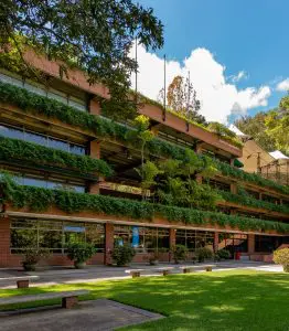 Campus-10